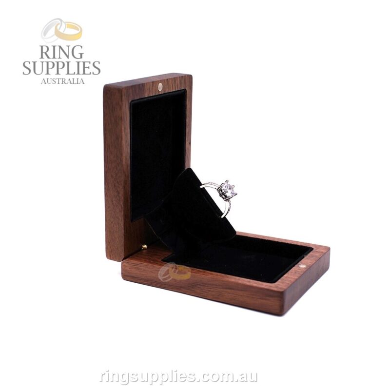 Swivel Ring Box
