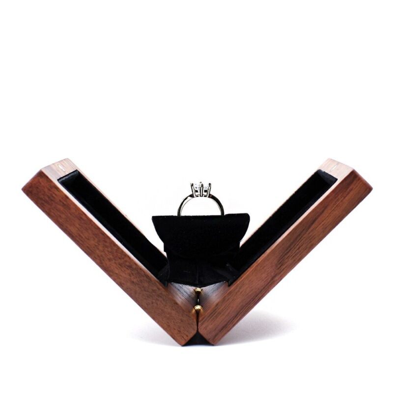 Swivel Ring Box