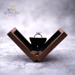 Swivel Ring Box
